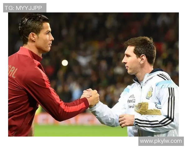 全球足球巨星风采：从梅西到C罗的传奇之路与时代对决